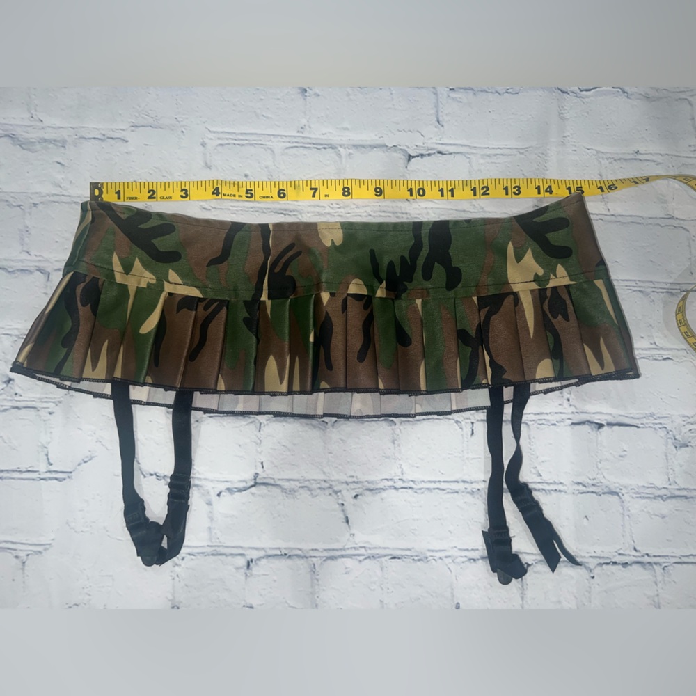 Je T'aime Camouflage micro mini skirt with garter straps